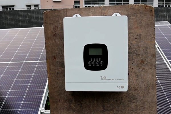HFP SOLAR INVERTER 1300W 12V